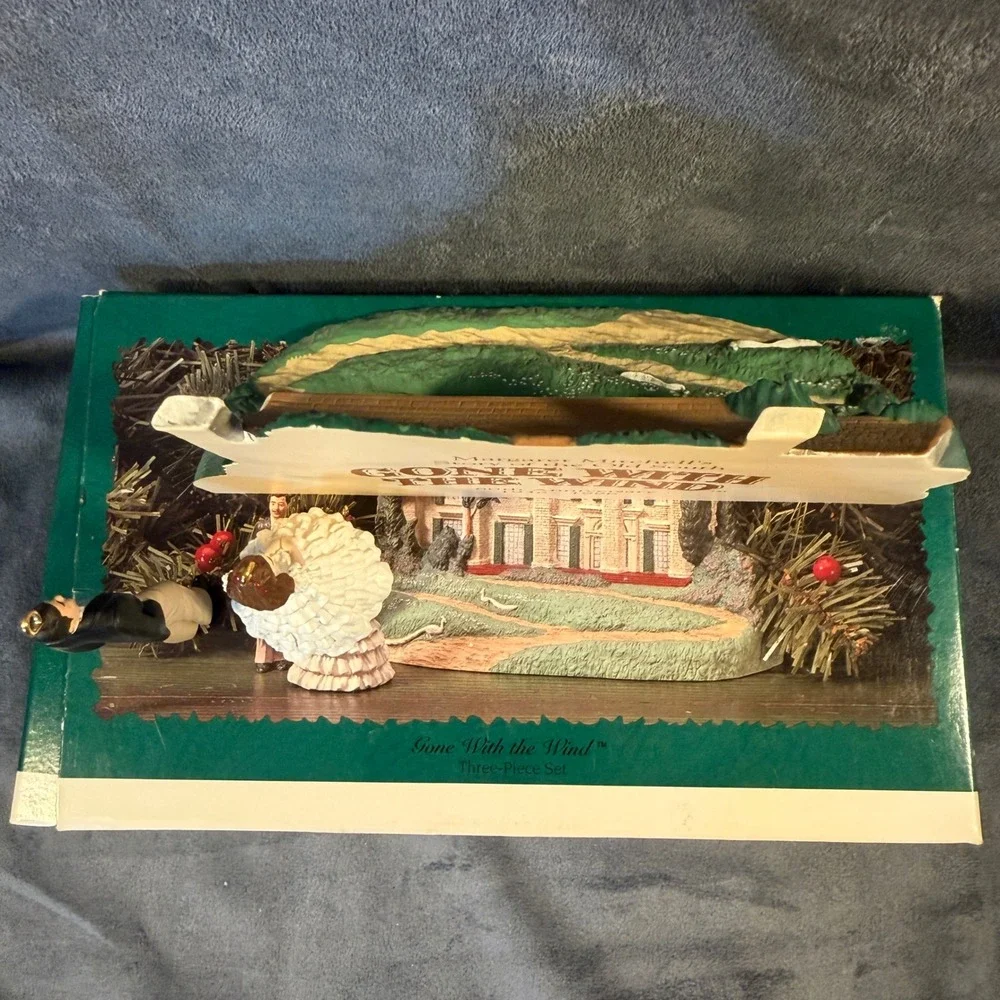 Hallmark Keepsake Gone With the Wind 60th Anniversary 3-Piece Ornament Set Tara